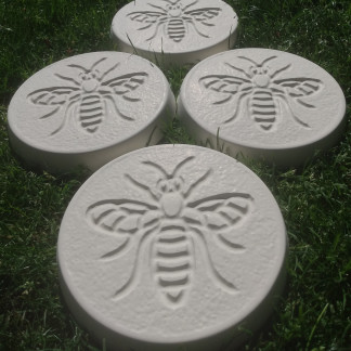 Bee Garden Stepping Stones White