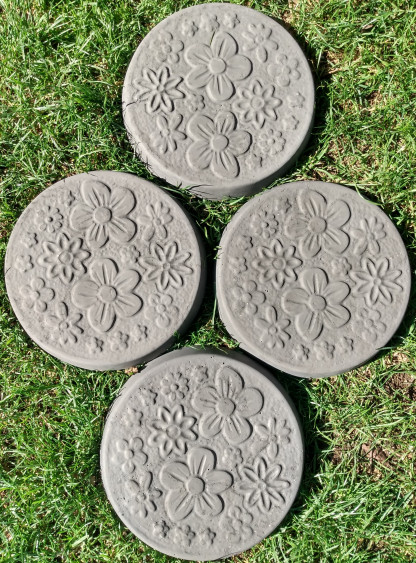 Daisy Garden Stepping Stones Charcoal